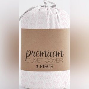 NOBLE LINENS NWT classic damask pink pattern duvet set -full/queen